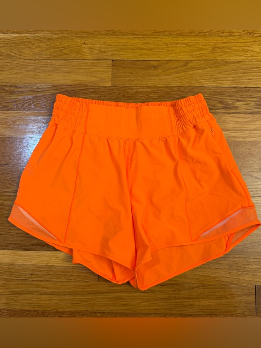 Lululemon Hotty Hot Short *High-Rise Long 4" Highlight Orange - Size 6 - Picture 8 of 8
